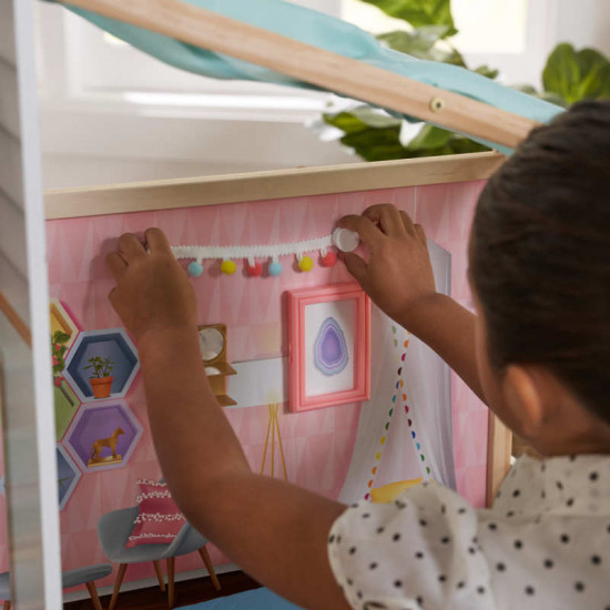 Designed by Meª: Magnetic Makeover Dollhouse Designed by Meª: Magnetic Makeover Dollhouse